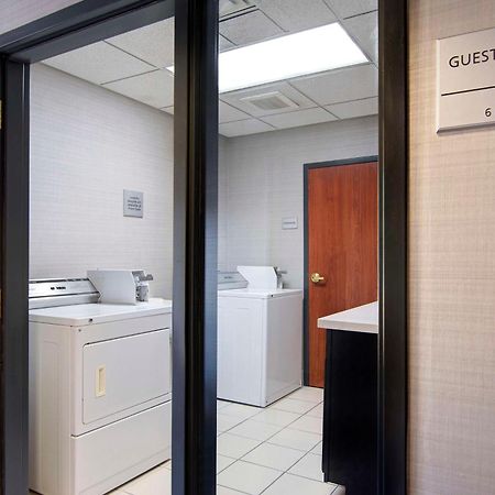 Hampton Inn Fayetteville Bagian luar foto