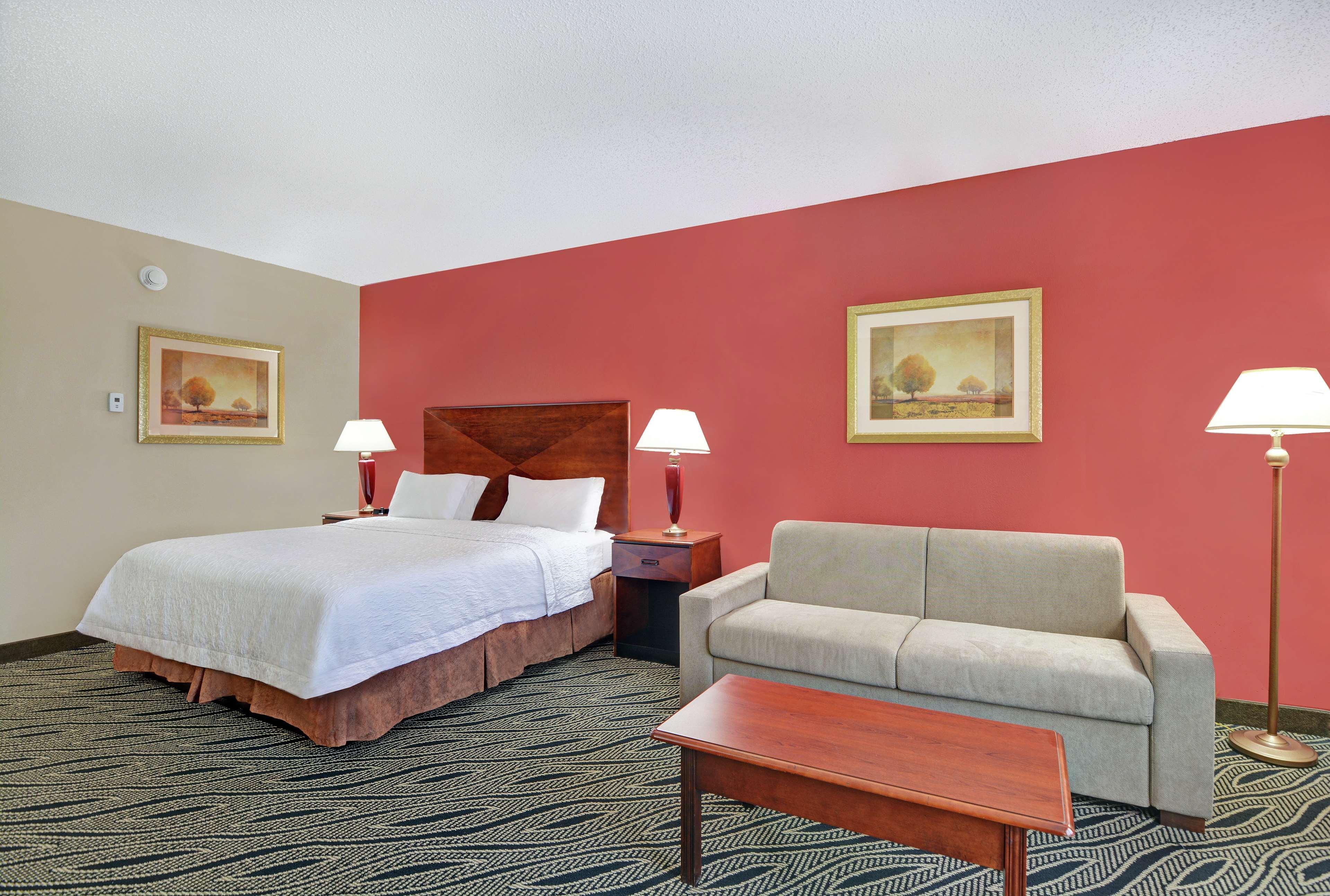 Hampton Inn Fayetteville Bagian luar foto