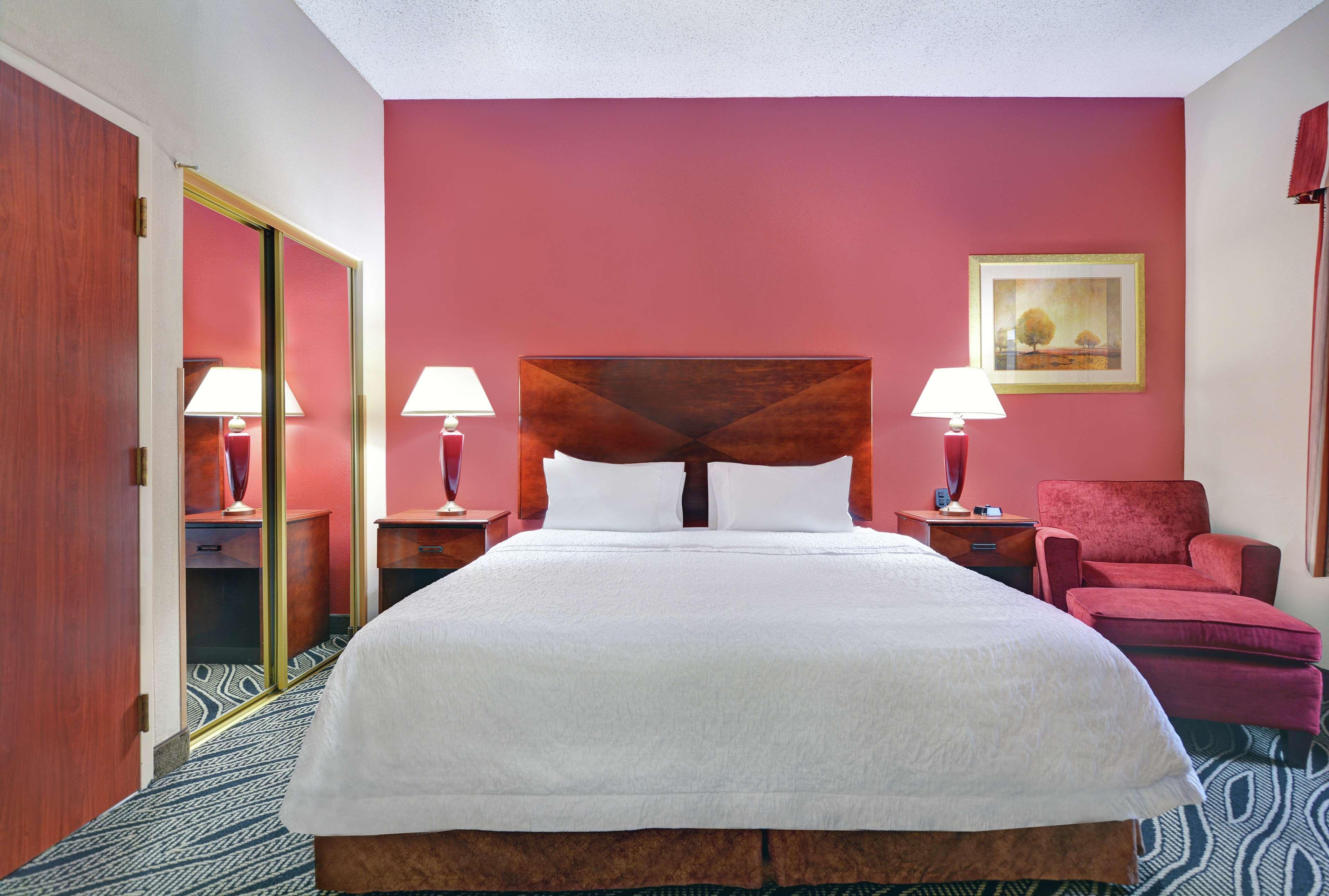 Hampton Inn Fayetteville Bagian luar foto