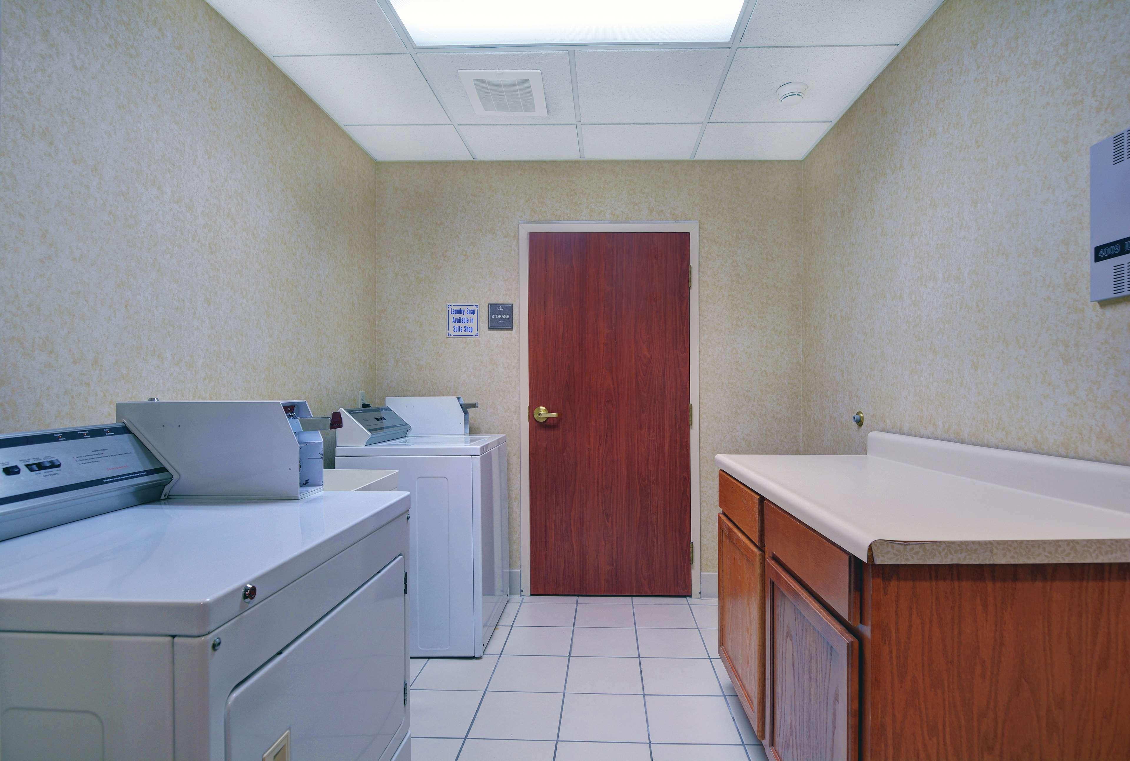 Hampton Inn Fayetteville Bagian luar foto