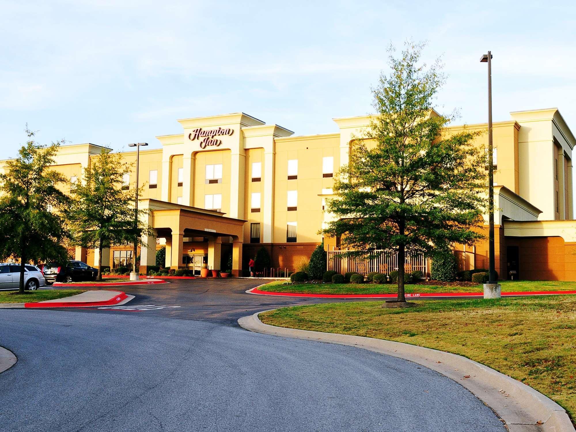 Hampton Inn Fayetteville Bagian luar foto