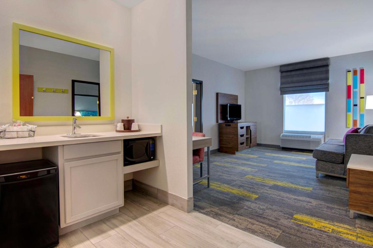 Hampton Inn Fayetteville Bagian luar foto