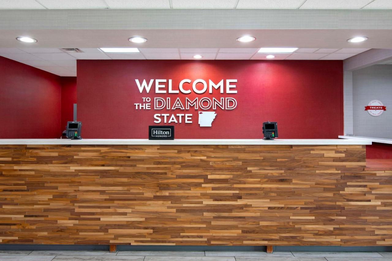Hampton Inn Fayetteville Bagian luar foto