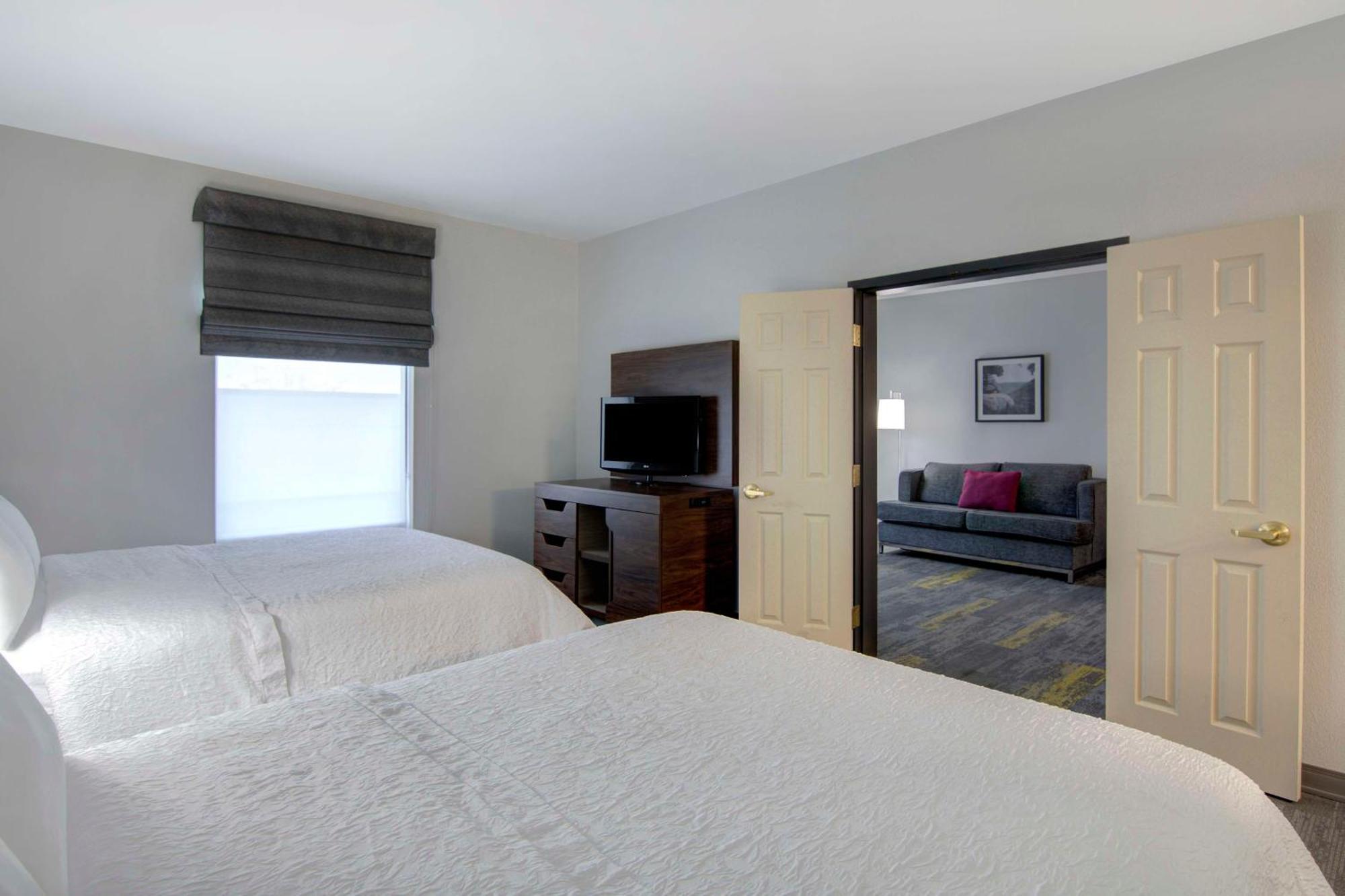 Hampton Inn Fayetteville Bagian luar foto